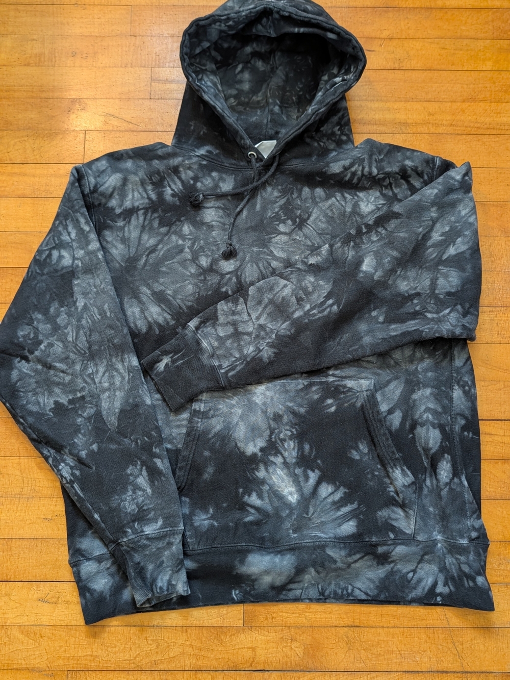 Champion REVERSE WEAVE Black & Gray Tie-Dye Pullover Hoodie - Men